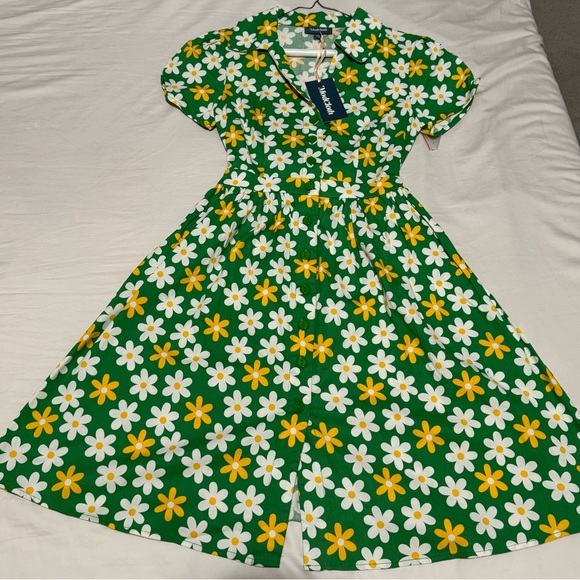 ModCloth retro green daisy dress. - Picture 4 of 4
